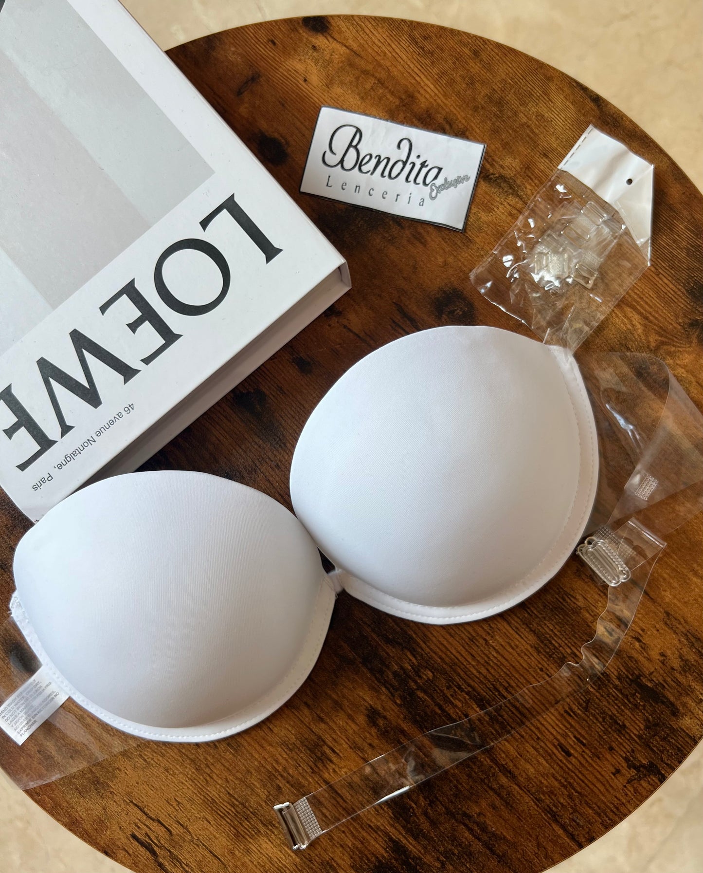 Bra con tirantes transparentes